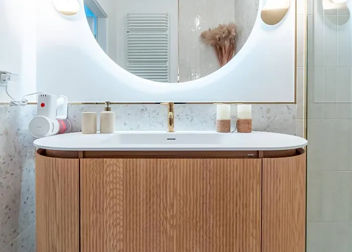 Apartly -smart I Parking Lägenhet *